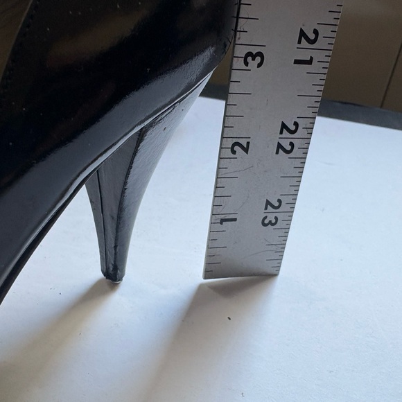 BLACK HIGH HEELS - Picture 9 of 11
